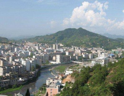 杭州市商务委到咸丰考察电子商务对接帮扶工作