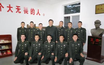 习近平：大力弘扬“两不怕”精神，全面提高新时代备战打仗能力