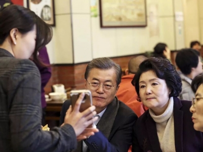 前有李显龙，后有文在寅，中国这一利器把外国领导人成功“圈粉”