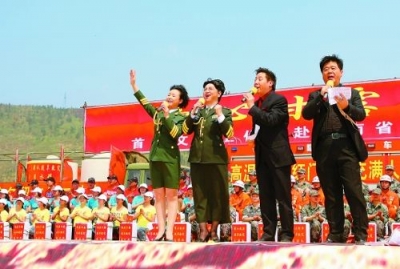 文艺工作者：凝心聚力宣传贯彻十九大精神