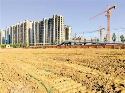 恩施土家族苗族自治州第八届人民代表大会第二次会议 关于州人民代表大会常务委员会工作报告的决议