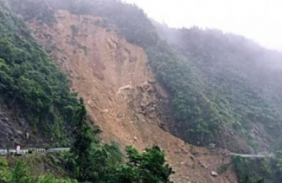 鹤峰启动15万立方米滑坡体治理工程