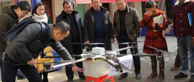 来凤县开展送农业科技下乡活动
