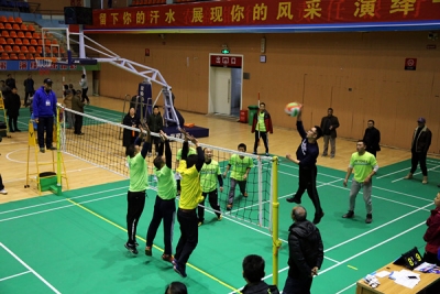 州体育馆举办第一届“体育馆杯”气排球邀请赛