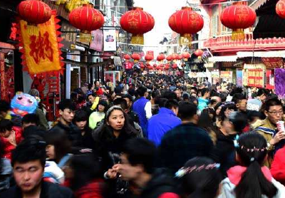 春节假期消费市场火爆 零售、餐饮销售额248亿元