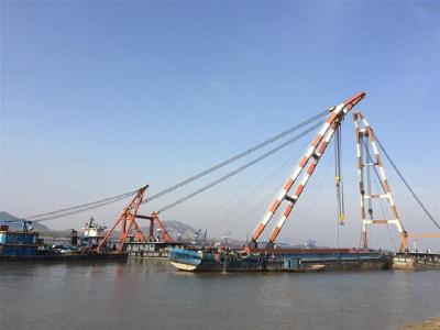 巴东籍侧翻货船船体被扶正 未发现失踪人员