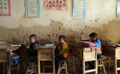 武汉:参评高级、特级教师须到农村或薄弱学校任教1年