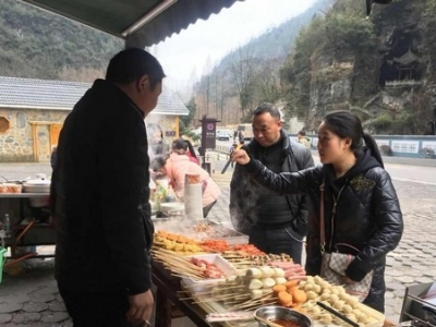 《九州缥缈录》在利川拍摄 揭秘刘昊然等主演如何放心吃