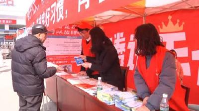 视频 | 恩施千名青年志愿者为返乡农民工铺设温暖回家路