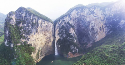 量身打造4A级 清江蝴蝶崖风景区“大变脸”