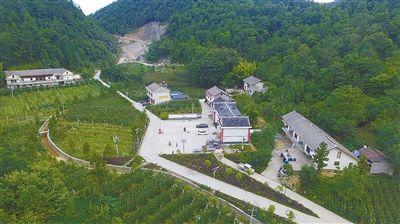 两个小山村 隔河摆擂台——建始县店子坪和青里坝的“振兴竞赛”