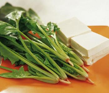 菠菜与豆腐 鸡蛋与豆浆 这些搭配到底会不会相克？