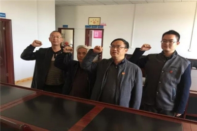 利川市检察院机关党建挺进脱贫攻坚战场