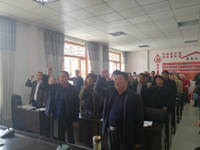 恩施市财政局：主题党日活动走进扶贫一线