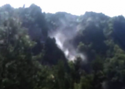 恩施一座景观巨石突然崩塌！现场……