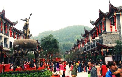 近80万人次游恩施 清明小长假实现旅游收入8449万元