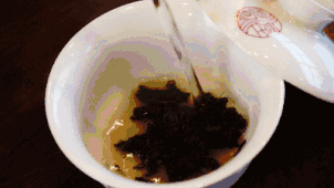 巴东郡贡茶：“我”与恩施网红“一红一绿”是姊妹