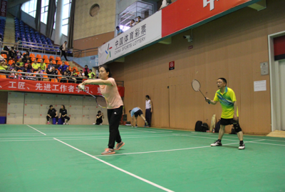 恩施州科技局喜获州直职工运动会羽毛球团体赛三等奖