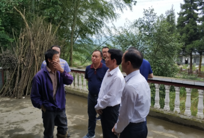 柯东海调研四方石村脱贫攻坚工作时强调 坚持问题导向和效果导向，切实提高老百姓的获得感和满意度 