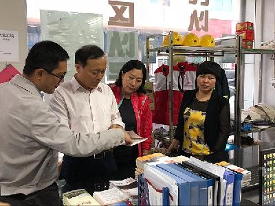 省红十字会专职副会长张钦赴恩施等地开展红十字基层组织建设试点项目验收