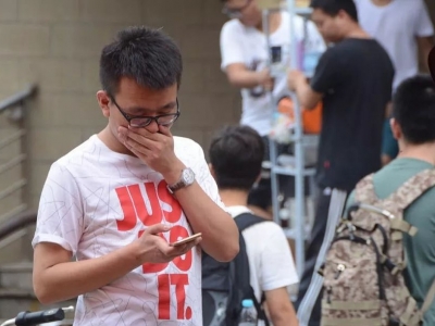 纸短情长！这张毕业考卷，老师都被“考哭了”