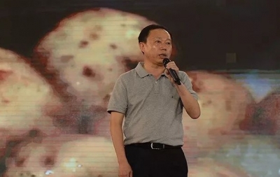 今天，州长带着TA去了北京，场面一度“失控”……