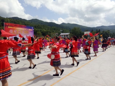 鹤峰五里：五里乡的文化大餐，吃的“转转儿饭”