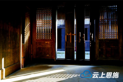 雨中，漫步鹤峰五里苏区老街
