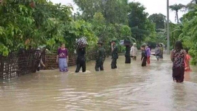 恩施市太阳河头茶园“尖刀班”赤膊上阵排险情