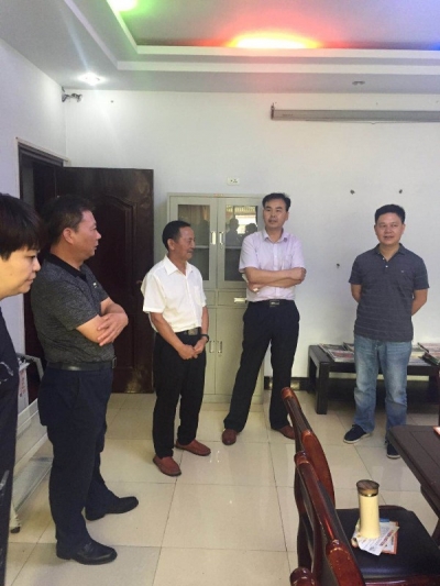 随州市“扫黄打非”工作小组来鹤峰县考察相关工作