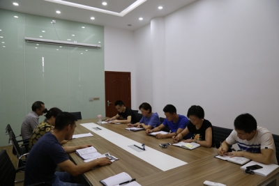 州体育馆组织学习“七起管党治党主体责任和监督责任不力被问责典型案例”