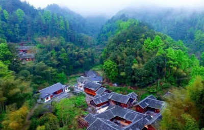 视频 | 2018湖北发展论坛在恩施州举行 聚焦少数民族地区乡村振兴与绿色发展