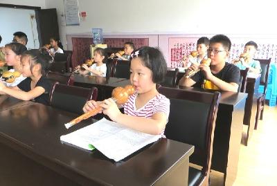 咸丰县青少年暑期乐享免费艺术培训大餐