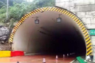 恩黔高速公路大岩坝隧道应急抢险 双向临时交通管制 管制时间……
