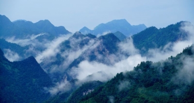鹤峰：秘境七眼泉 最美隔子河