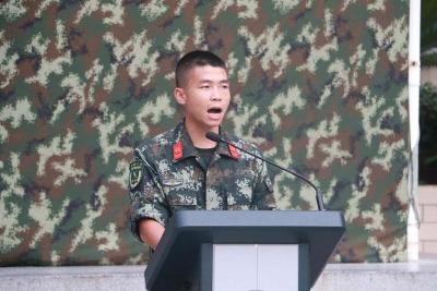 分享军人的梦想 倾听军人的声音 ——八一建军节致敬最可爱的人