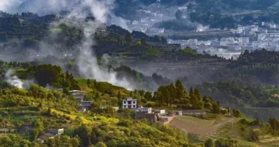 刘芳震在建始县调研时强调 下足绣花功夫 推动高质量发展