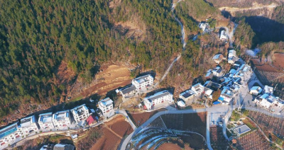 尔肯江·吐拉洪在恩施州调研时强调 以“愚公”精神打赢脱贫攻坚战