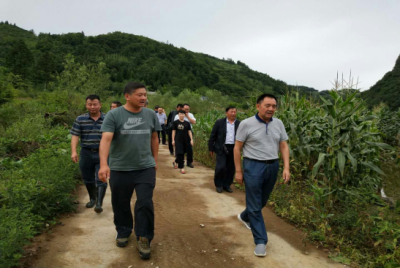共商脱贫攻坚计  倾情帮扶韭菜坝