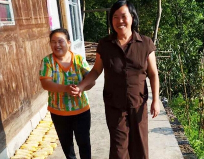 不啃“硬骨头”，不是好干部——记恩施州政协驻宣恩县骡马洞村 “尖刀班” 班长张树香