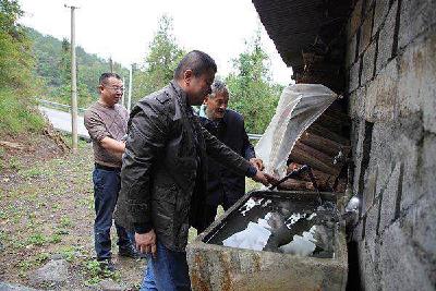 巴东金果坪乡：一管清水进农家 8215人吃水不再难