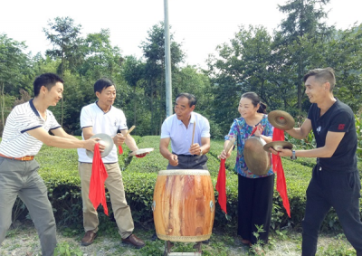 鹤峰：五里乡筑文化之基 补群众精神之钙