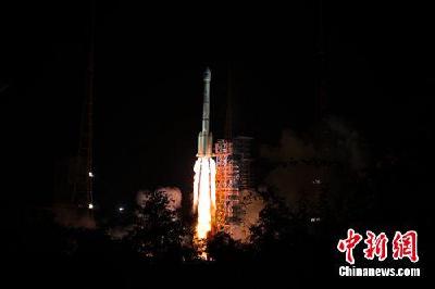 中国“一箭双星”成功发射两颗北斗导航卫星 首次装载搜救设备