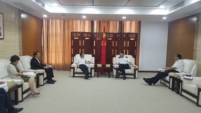 刘芳震带队前往武汉海关对接恩施航空口岸开放工作