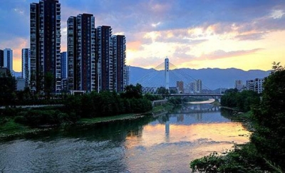 恩施市加强城市建设管理让州城“有里有面”