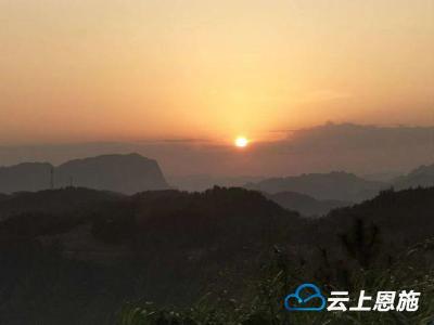 在脱贫攻坚路上的“求婚仪式”