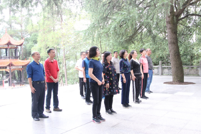 恩施州党外知识分子开展“传承红色基因，献计脱贫攻坚”主题活动