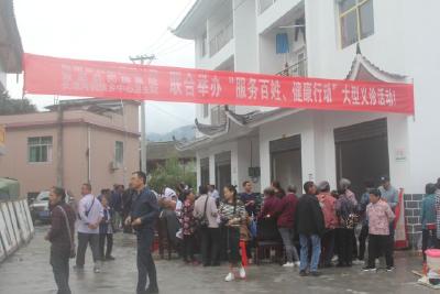 宣恩：义诊为健康扶贫保驾护航
