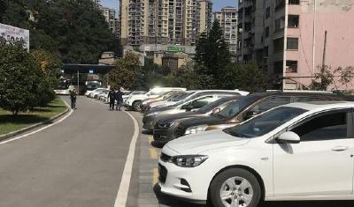 恩施州城机关企事业单位停车场、厕所免费对外开放背后的情怀