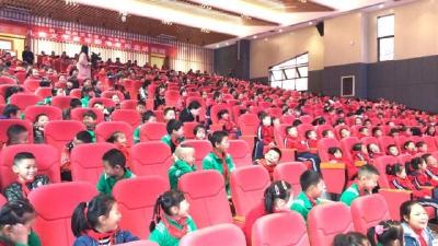 第二届“荆楚书香节”名家校园行 活动走进鹤峰